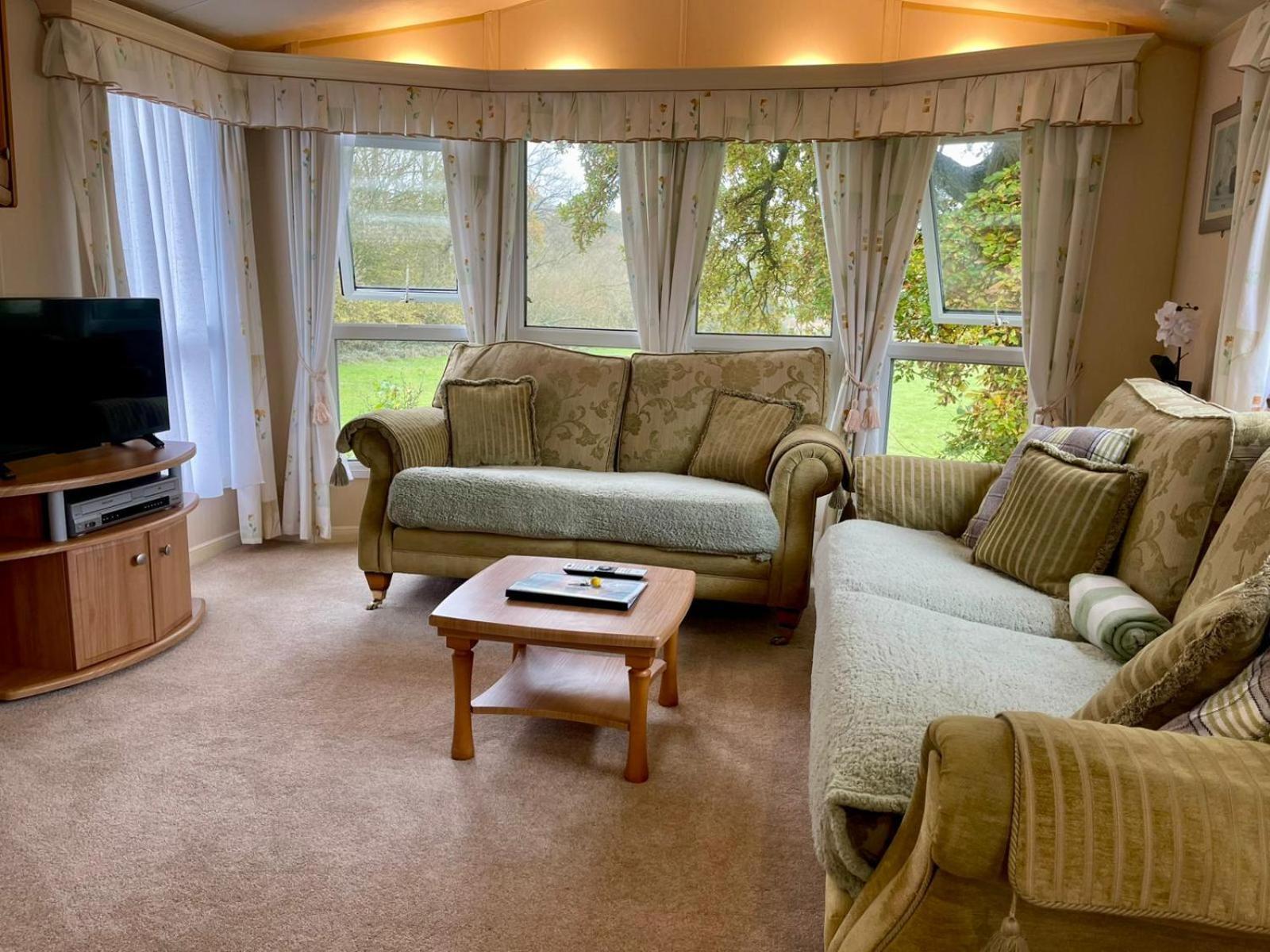Severnside Boat And Caravan Park Gloucestershire - Caravan 1 Deerhurst エクステリア 写真