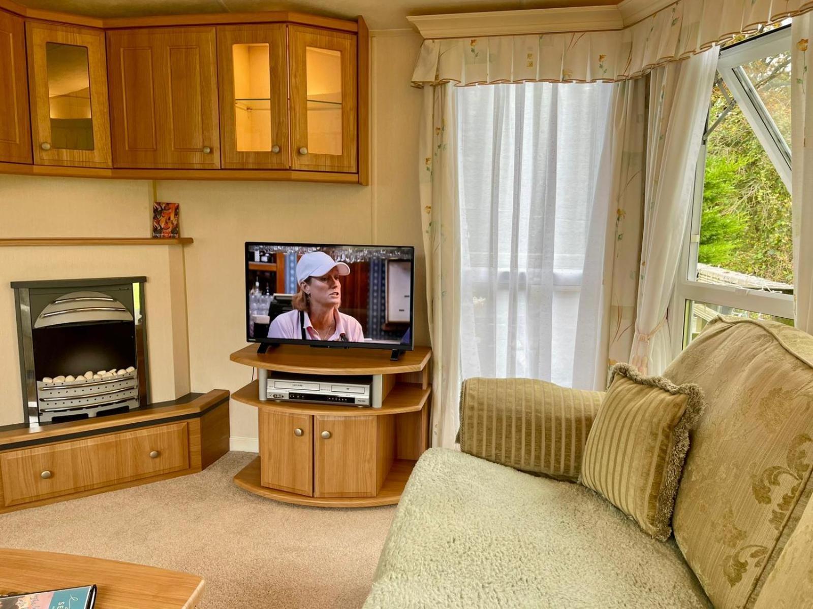 Severnside Boat And Caravan Park Gloucestershire - Caravan 1 Deerhurst エクステリア 写真